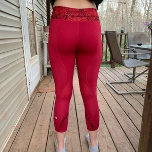 Red Lululemon Cropped Leggings
